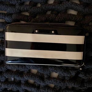 KATE SPADE ZIP AROUND WALLET New York